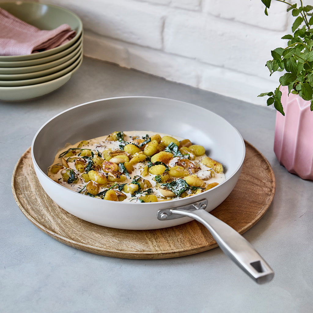 Nepřilnavá pánev Vital s keramickým povrchem Ø 28 cm krémově bílá 28 cm / Krémově bílá