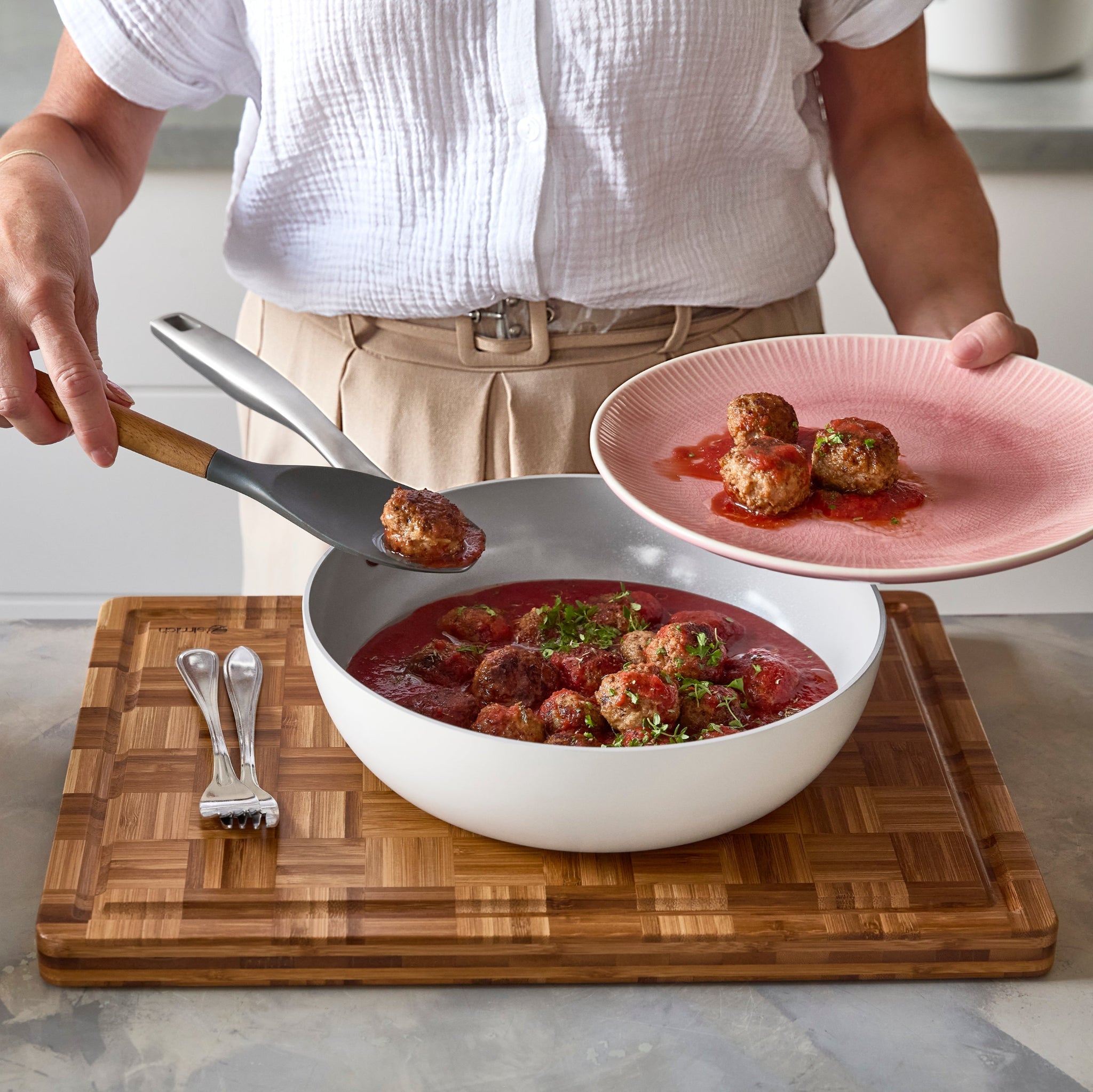 Hluboká pánev Vital s nepřilnavým keramickým povrchem Ø 26 cm krémově bílá 26 cm / Krémově bílá