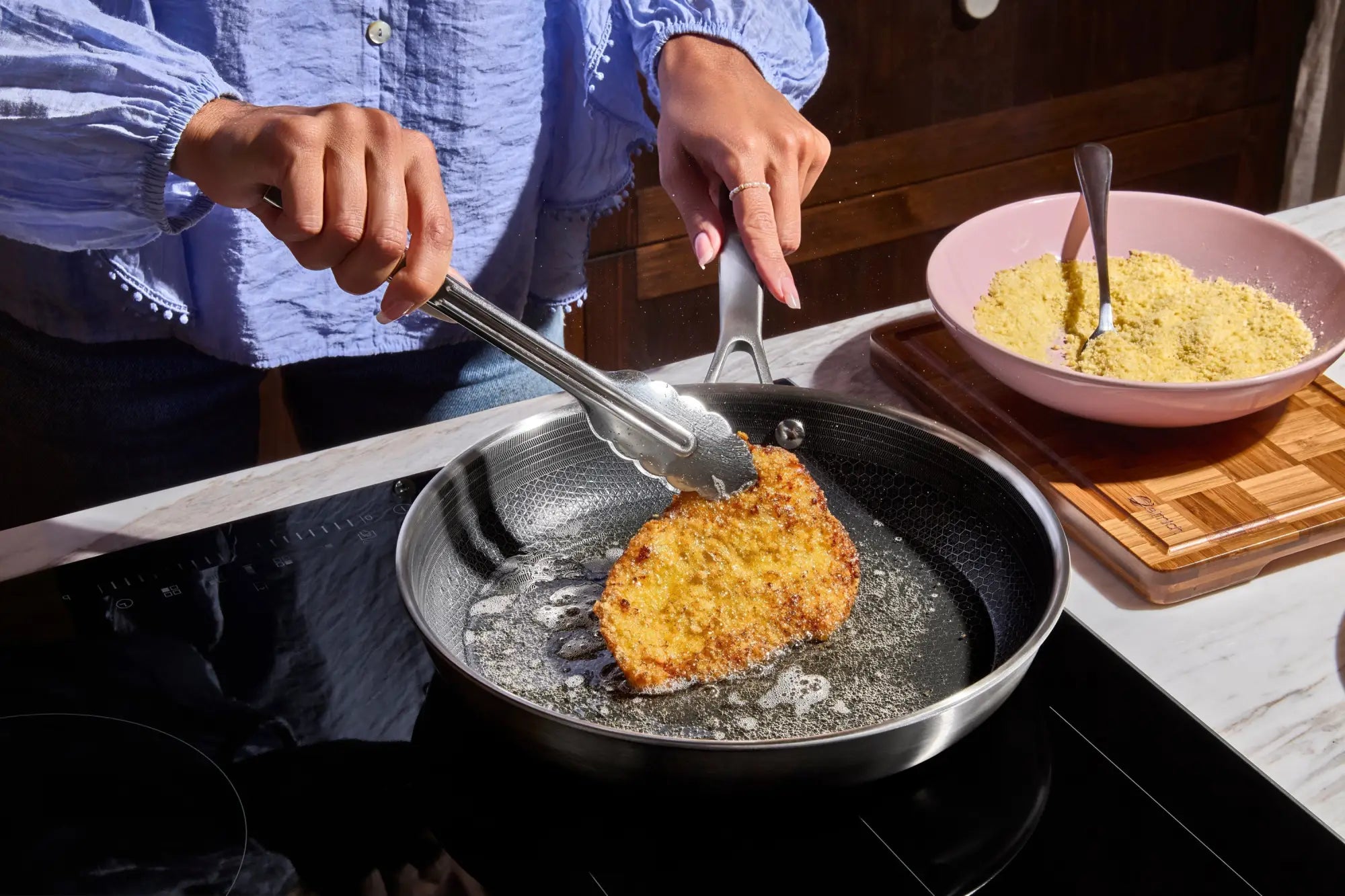 Hybridní pánev: nový hit kuchyní který zvládne všechno?