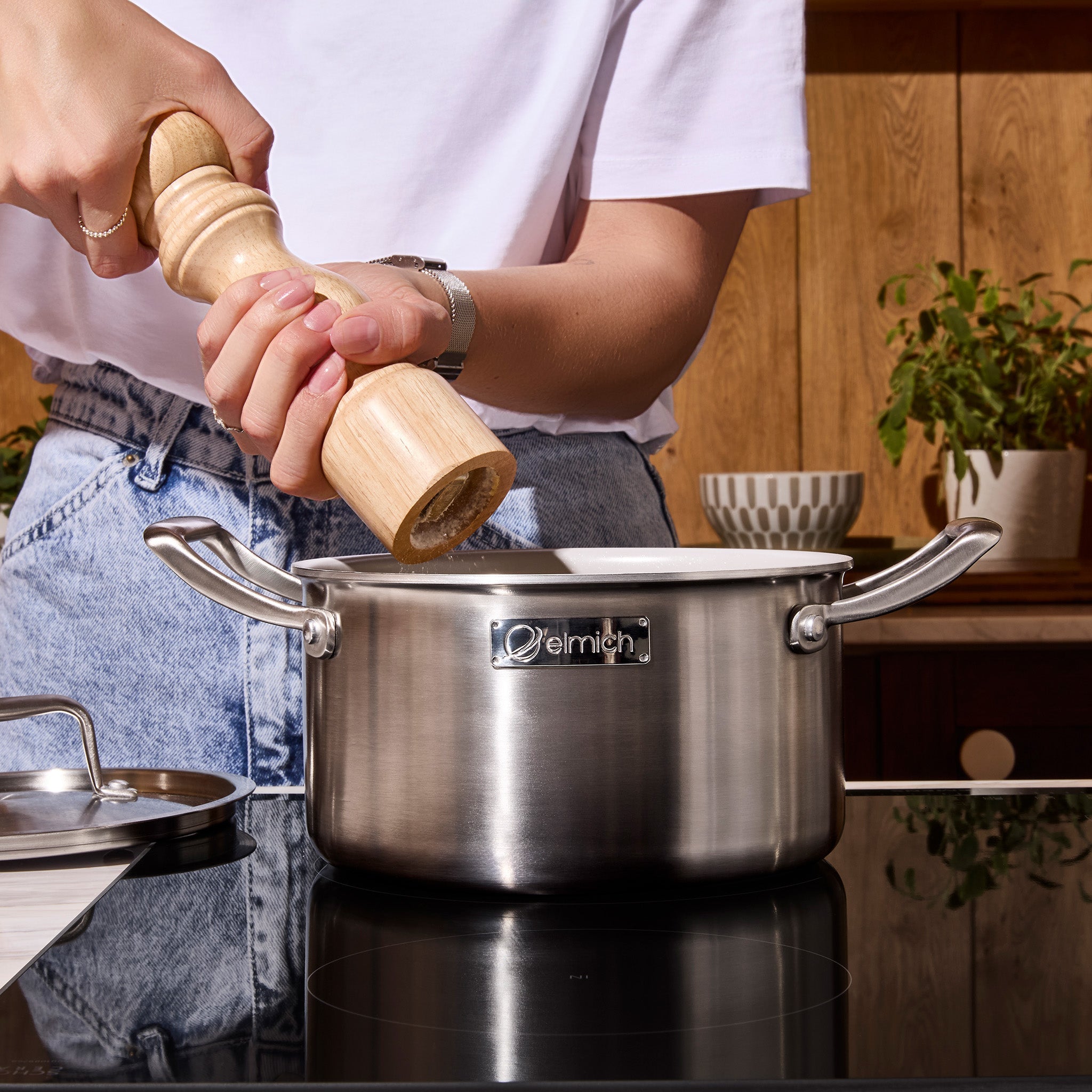 Hrnec Tria Ceramic z třívrstvé nerezové oceli s keramickým povrchem Ø 24 cm (6L) 24 cm (6 L)