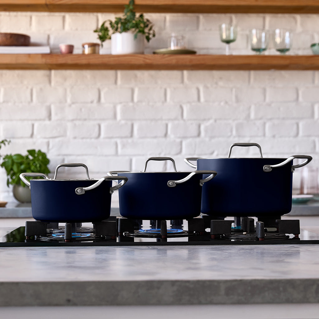 Hrnec Vital s keramickým povrchem Ø 24 cm (6.3L) - tmavě modrá - 24 cm (6.3 L) / Tmavě modrá