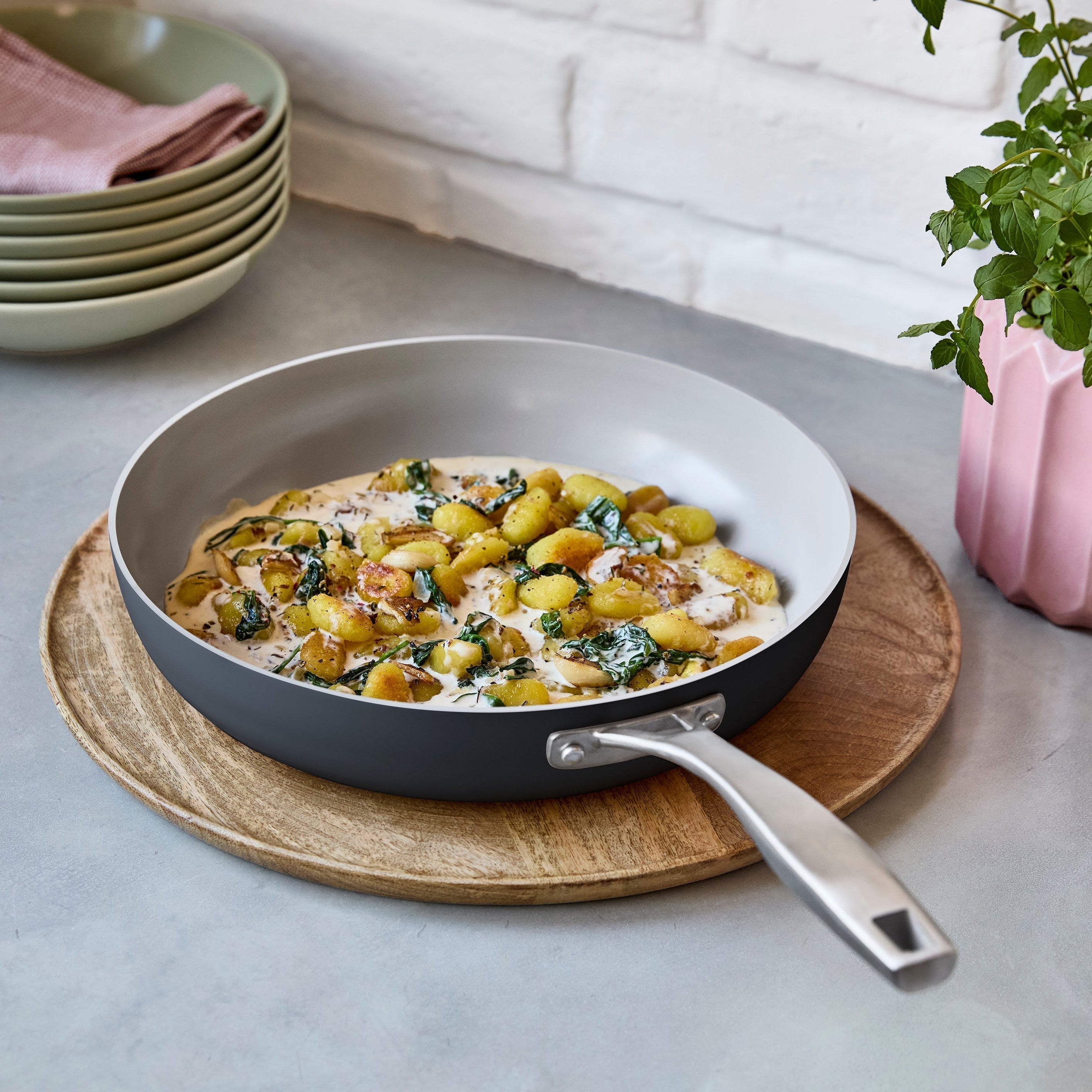 Nepřilnavá pánev Vital s keramickým povrchem Ø 24 cm tmavě šedá 24 cm / Tmavě šedá